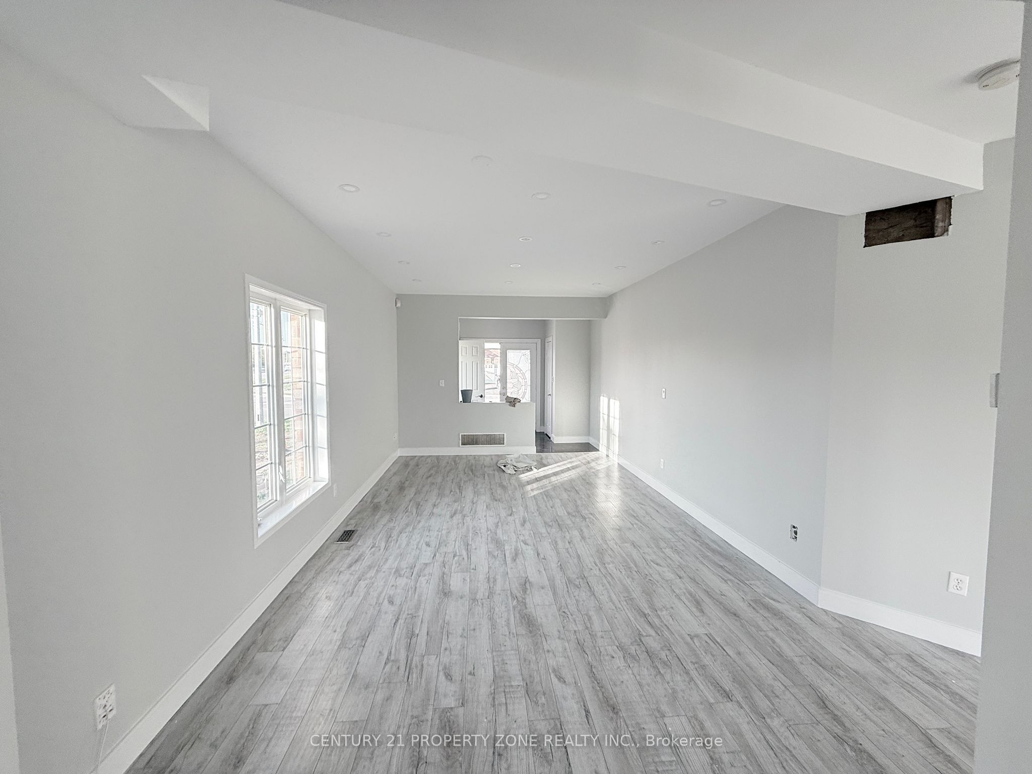 Additional image 4 of 2 Abbotsbury Drive, Brampton, ON, L6X 0S3