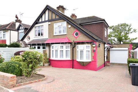 The Meadway, Cuffley, Potters Bar EN6