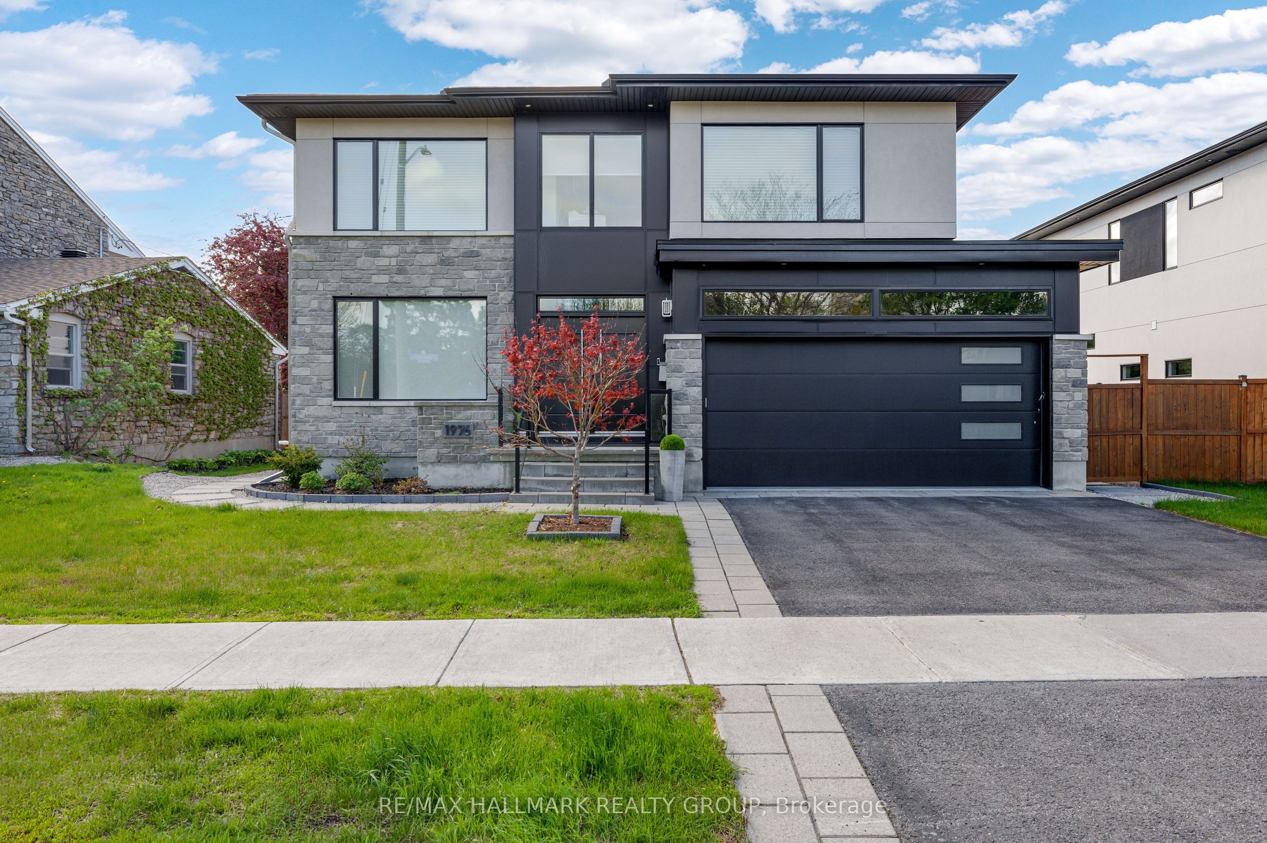 Additional image 2 of 1976 Lenester Avenue, Ottawa, ON, K2A 1J9