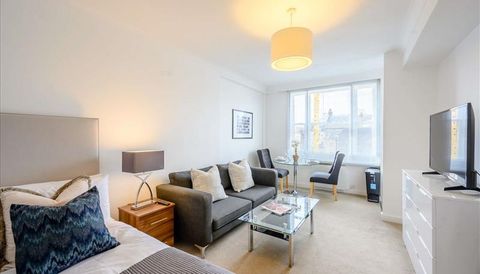 39 Hill Street, London W1J, Studio to rent