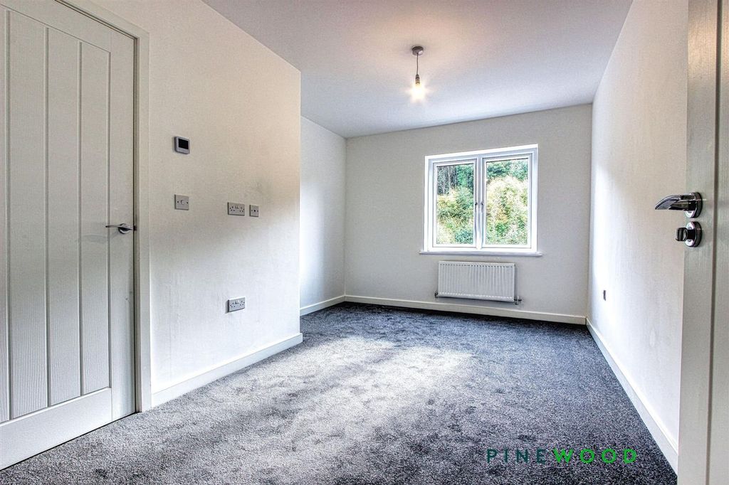 Additional image 10 of 2 bed flat for saleLaver Drive, Chesterfield S41