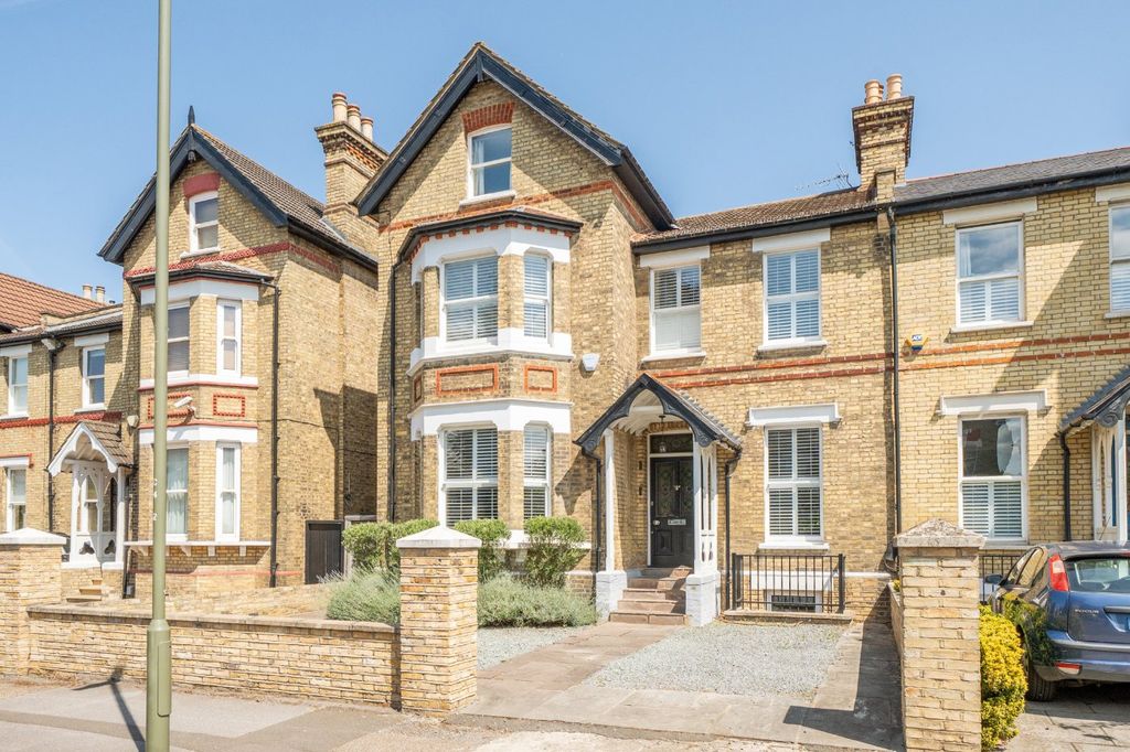 5 bed semi-detached house for saleCedars Road, Beckenham BR3