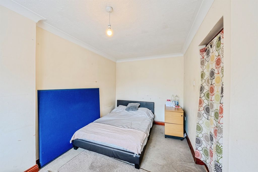 Additional image 22 of 6 bed detached house for salePlover Crescent, Caldicot NP26