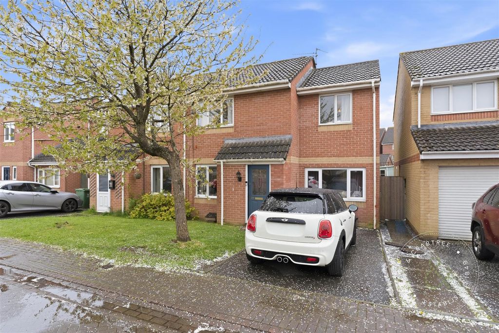 3 bed semi-detached house for saleMitchell Close, St. Mellons, Cardiff CF3