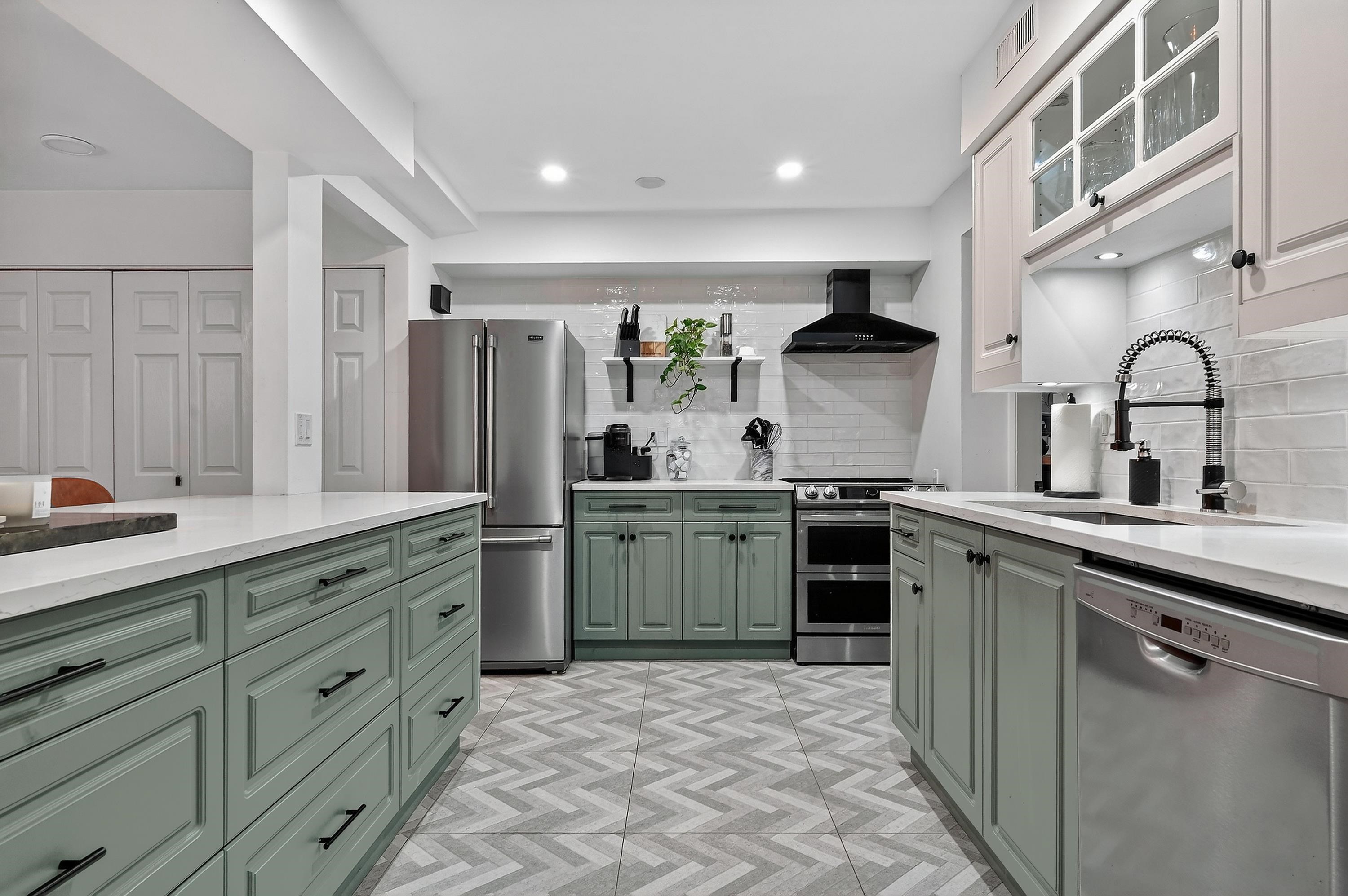 Additional image 3 of 7355 Capistrano Drive, Burnaby, BC, V5A 1P7