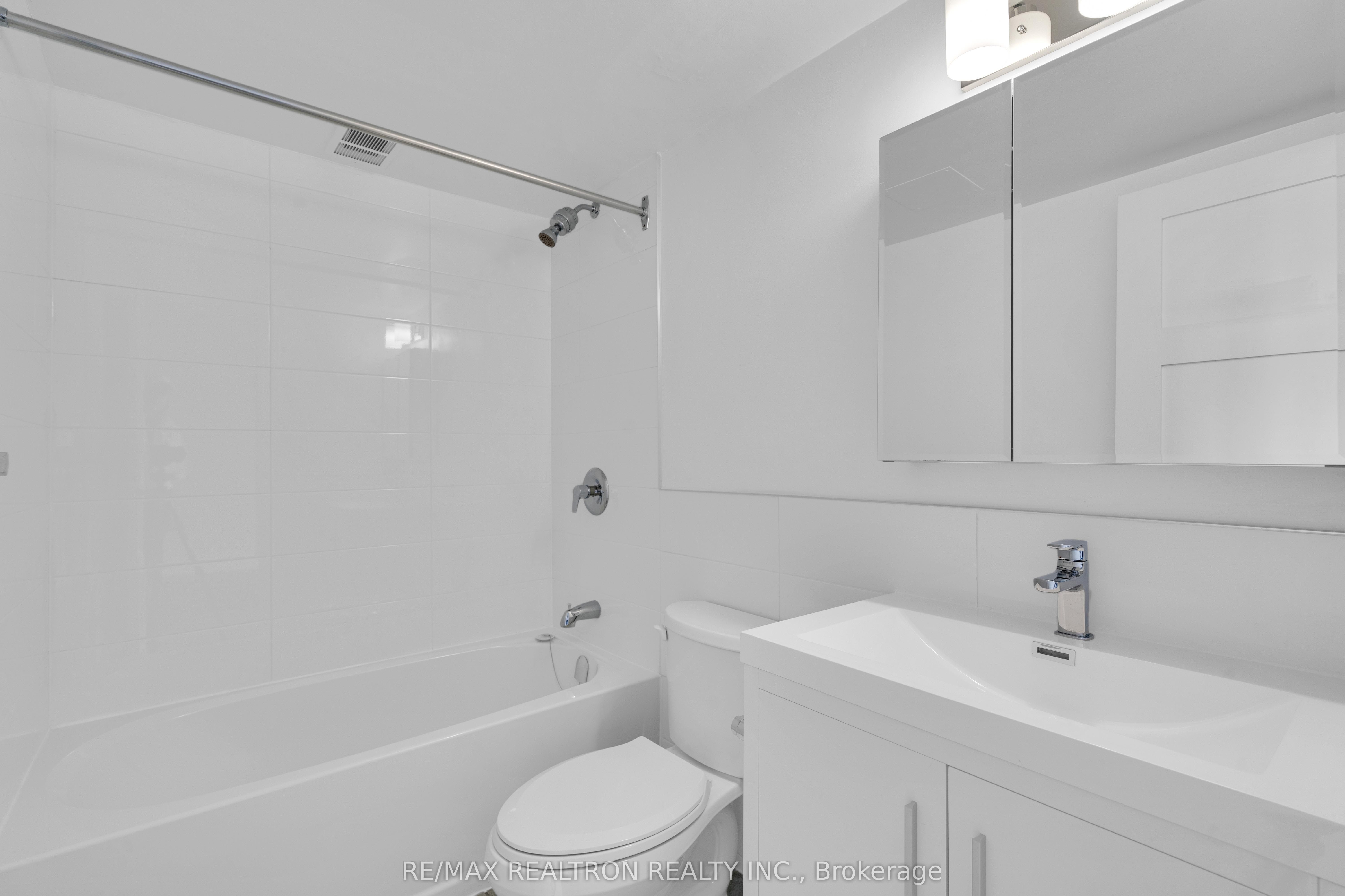 Additional image 4 of 2505-33 Isabella Street, Toronto, ON, M4Y 2P7