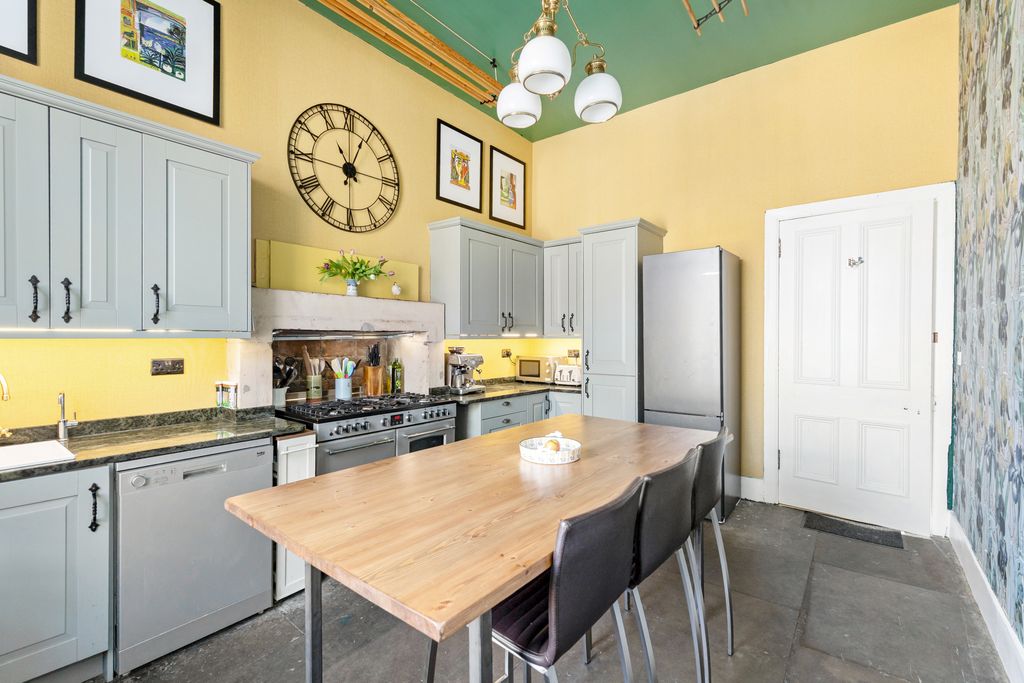 Additional image 7 of 4 bed flat for sale6 (2F1), Cambridge Street, West End, Edinburgh EH1