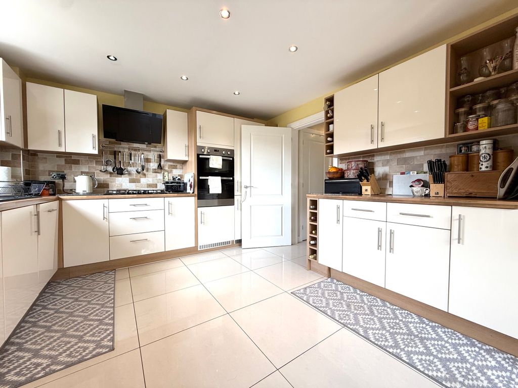 Additional image 16 of 4 bed detached house for saleMaes Y Ffion, Llwydcoed, Aberdare, Rhondda Cynon Taf CF44