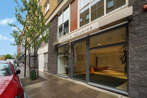 Plumbers Row, Aldgate E1