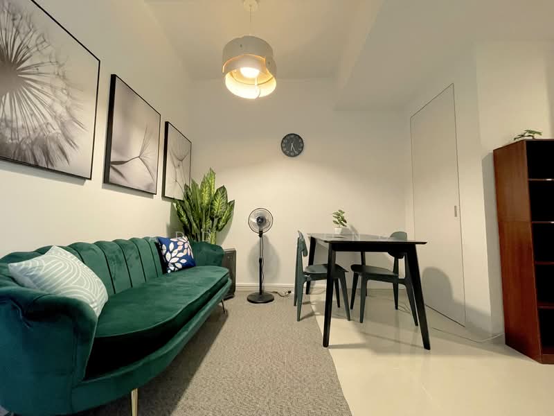 Additional image 6 of Metropolitan Condo Room | Bright & Breezy | Near Redhill MRT