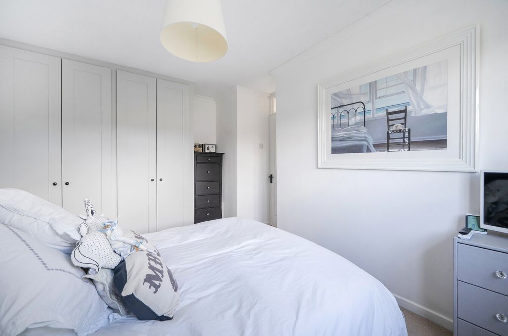 Additional image 6 of 3 bed link detached house for saleKnox Green, Binfield, Bracknell, Berkshire RG42
