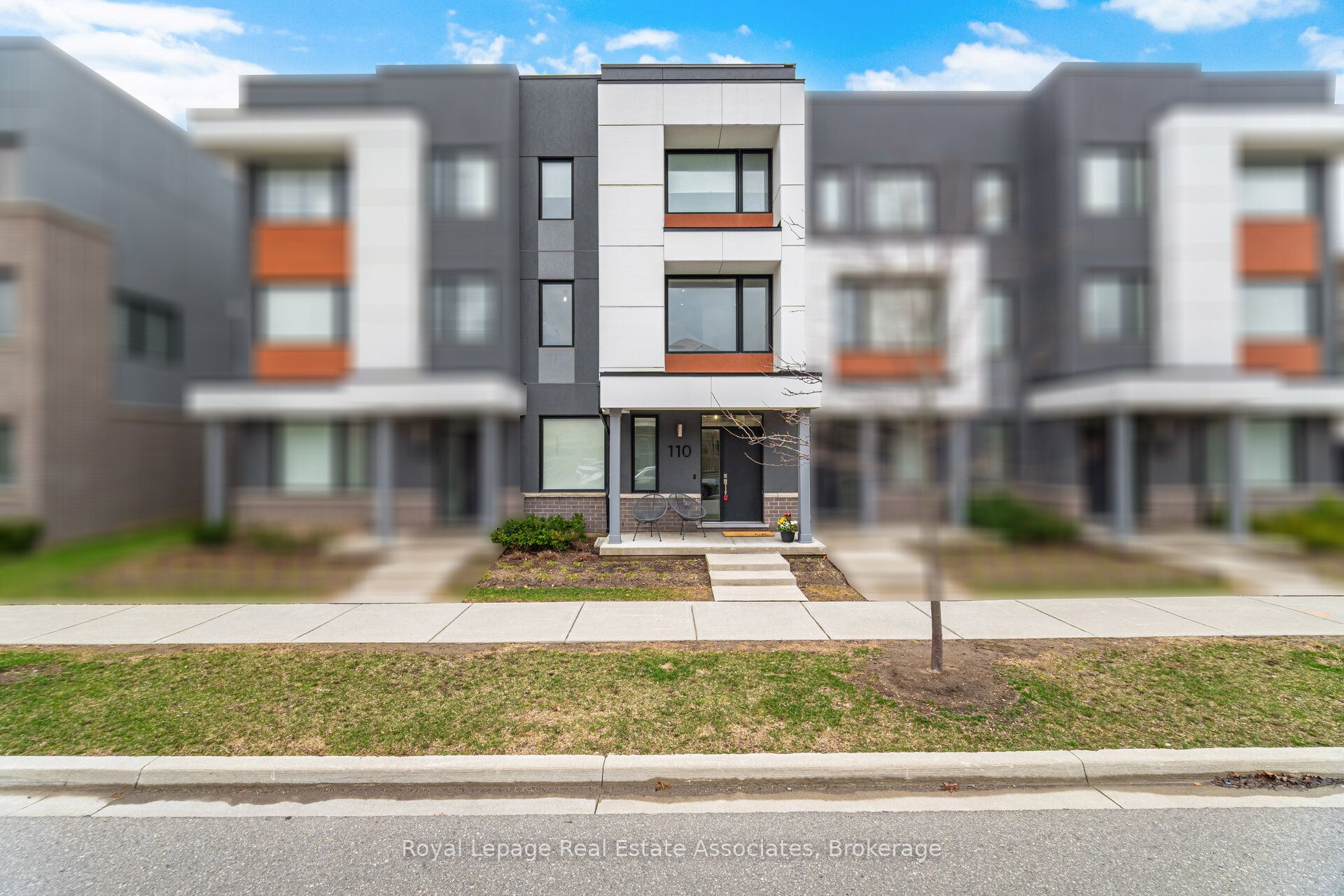 Additional image 2 of 110 Huguenot Road, Oakville, ON, L6H 0J6