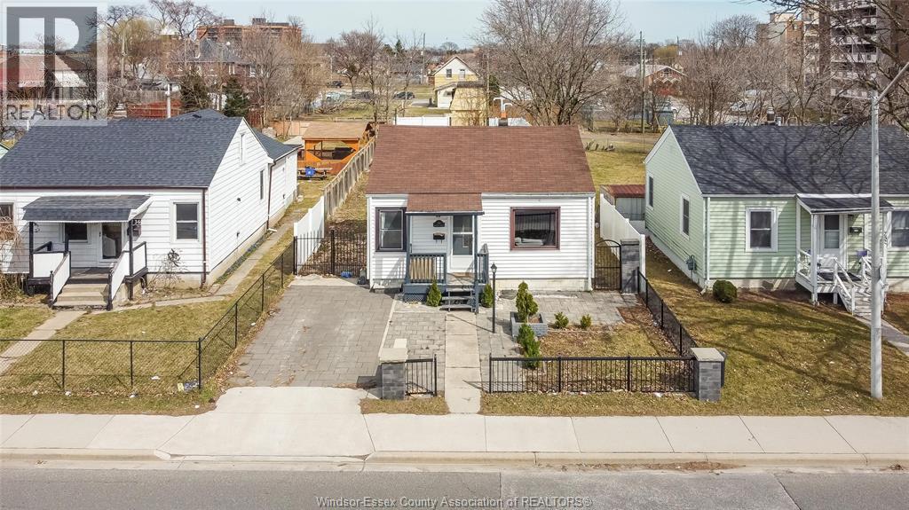 744 Mcdougall Street, Windsor, ON, N9A1L8