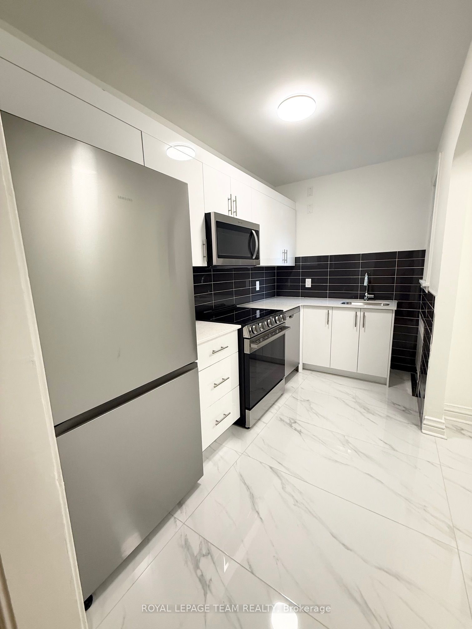Additional image 6 of 2-235 Cooper Street, Ottawa, ON, K2P 1L7