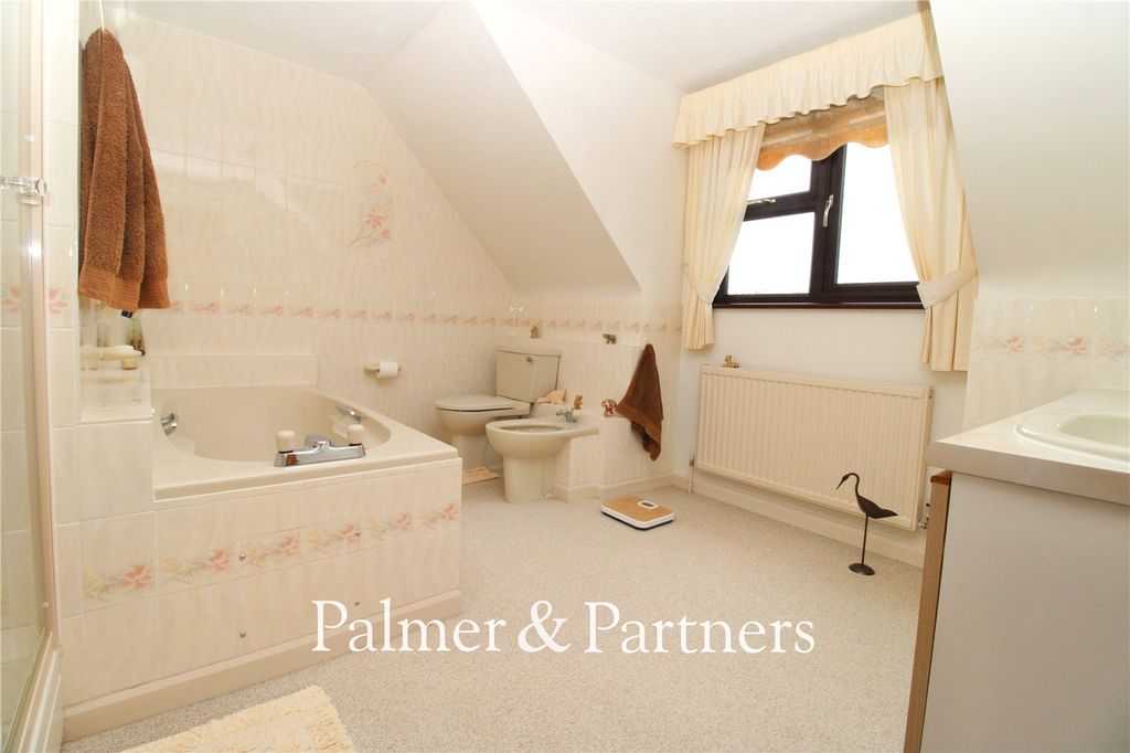 Additional image 20 of 5 bed detached house for salePost Office Road, Knodishall, Saxmundham, Suffolk IP17