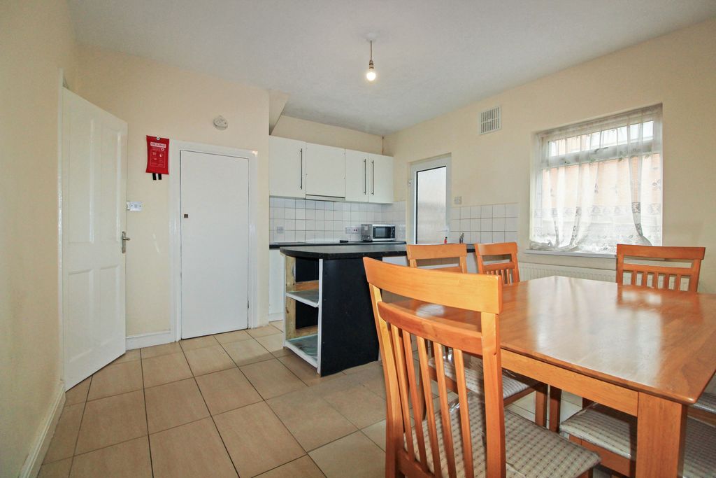 Additional image 7 of 3 bed end terrace house for saleColindale Avenue, Colindale, London NW9