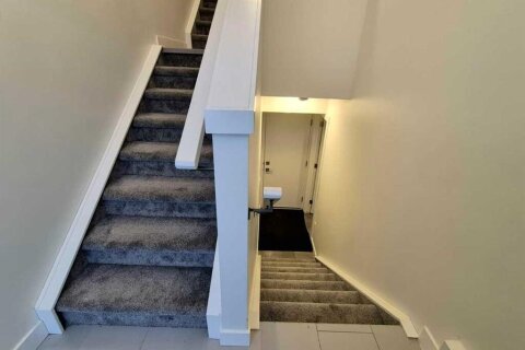 Additional image 8 of 125 Sage Hill Circle, Calgary, AB, T3R 1V2
