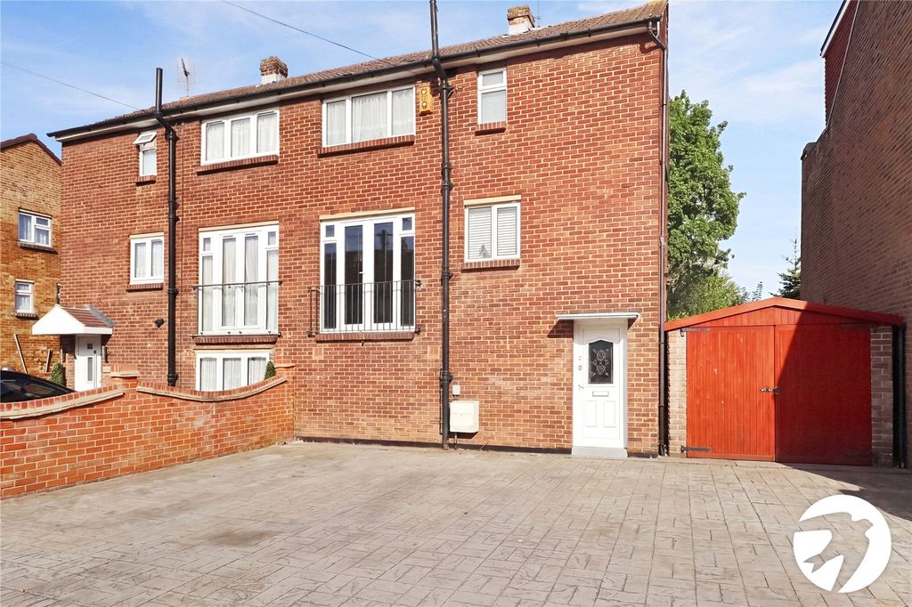 4 bed semi-detached house for saleNorth Road, Belvedere DA17
