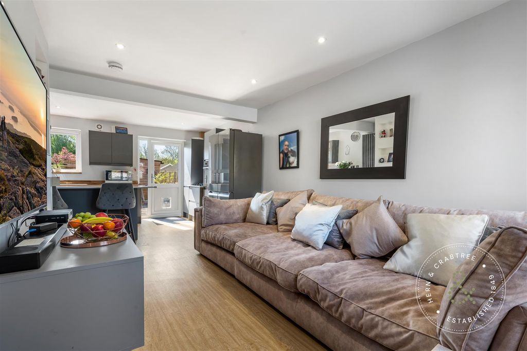Additional image 10 of 3 bed terraced house for saleHeol Ffynnon Wen, Rhiwbina, Cardiff CF14