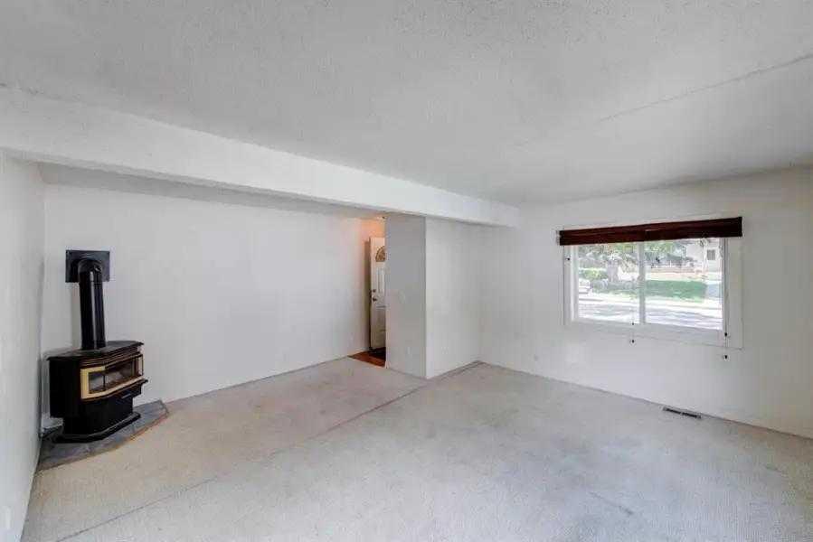 Additional image 5 of 6622 18a Street SE, Calgary, AB, T2C 0N5