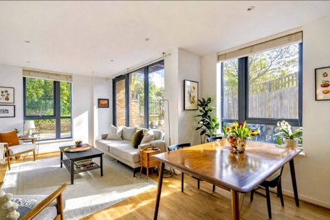 Boundaries Road, London SW12