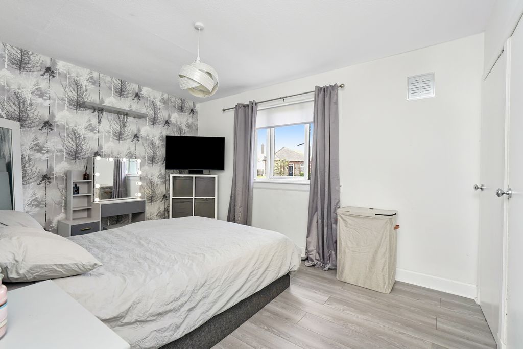 Additional image 8 of 2 bed semi-detached house for sale263 Lasswade Road, Edinburgh EH17