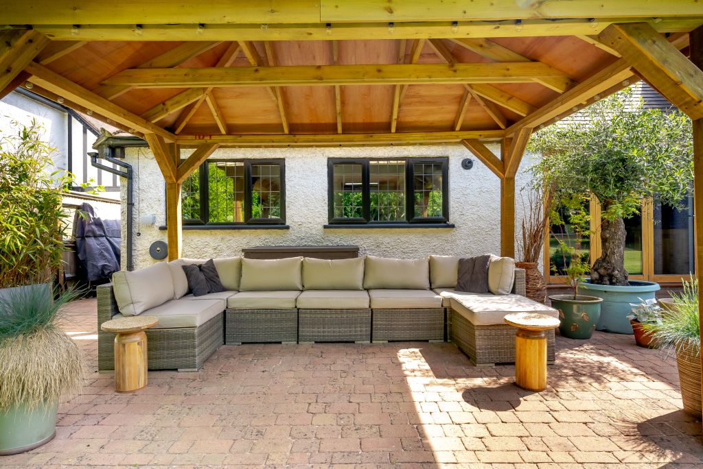 Additional image 19 of 6 bed detached house for saleBois Avenue, Chesham Bois, Amersham HP6