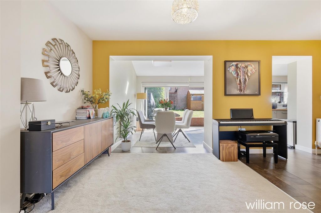 Additional image 7 of 4 bed semi-detached house for saleWestbury Lane, Buckhurst Hill IG9