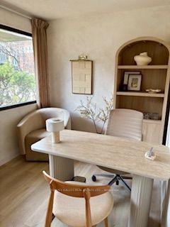 Room 1-315 Avenue Road, Toronto, ON, M4V 2H2