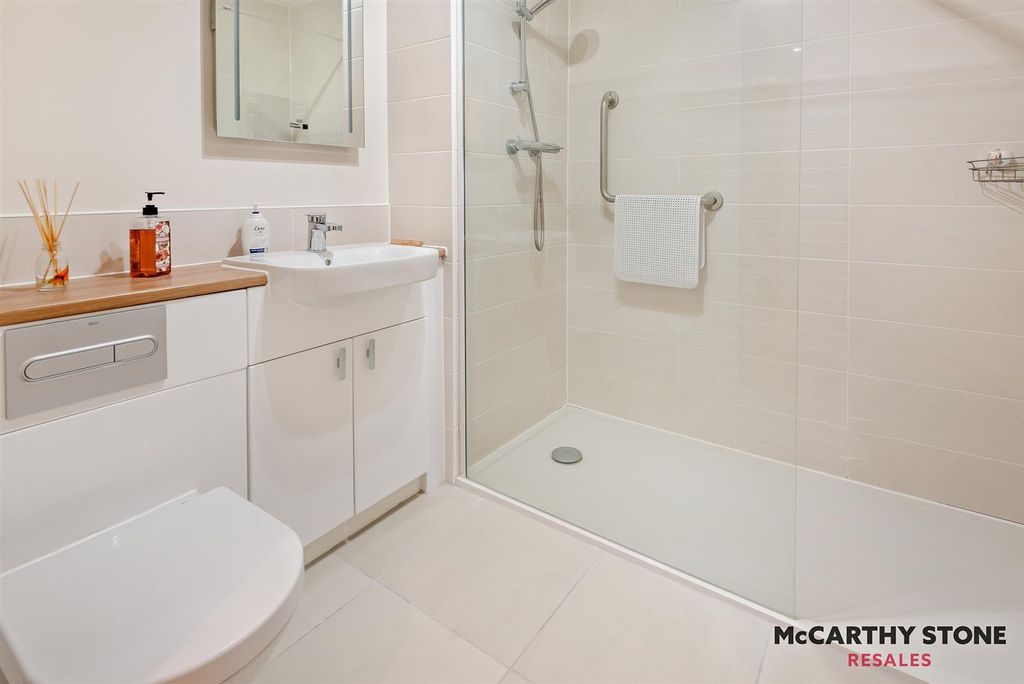 Additional image 15 of 2 bed flat for saleIsland View, Shortwood Copse Lane, Basingstoke RG23
