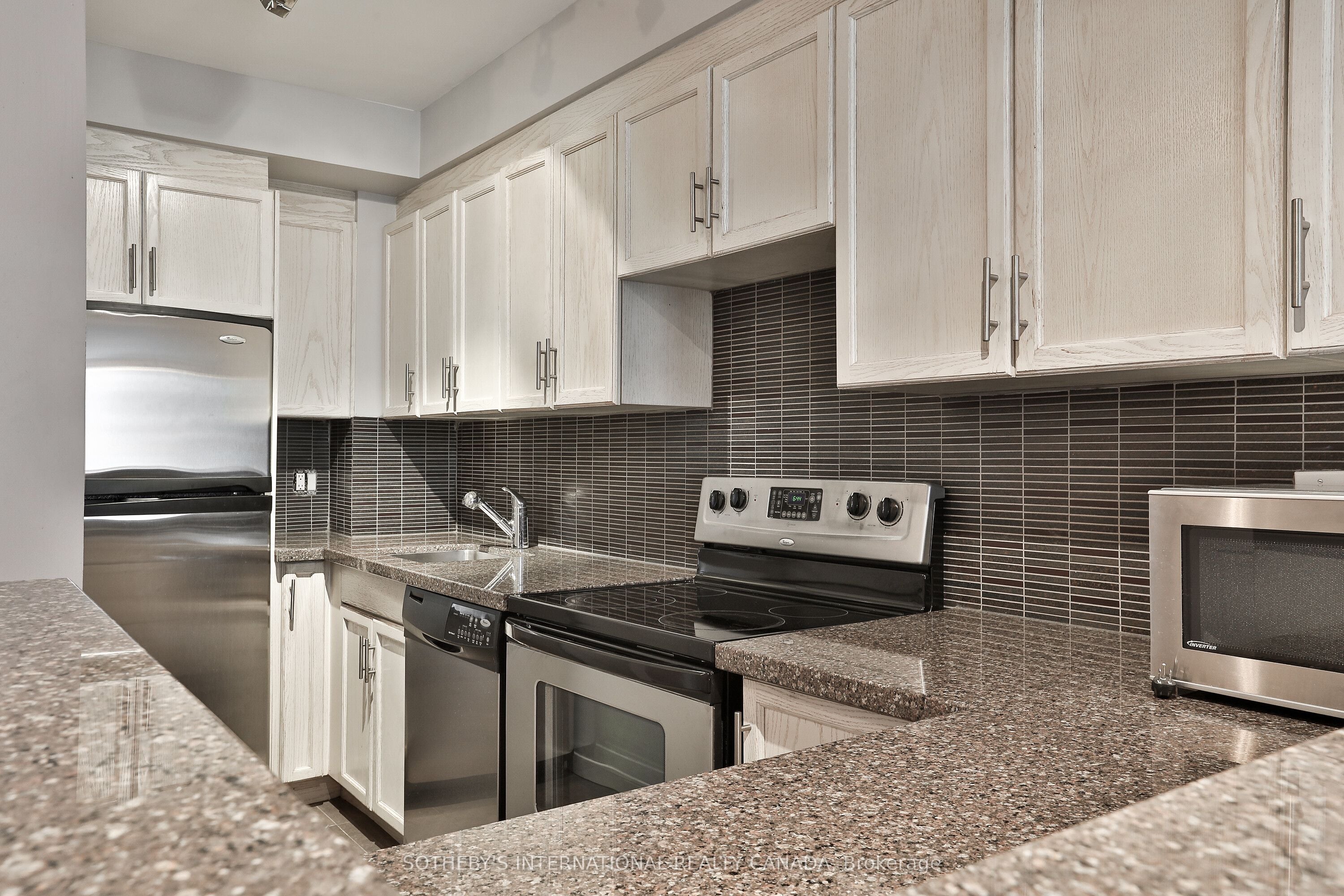Additional image 5 of 704-284 Bloor Street W, Toronto, ON, M5S 3B8