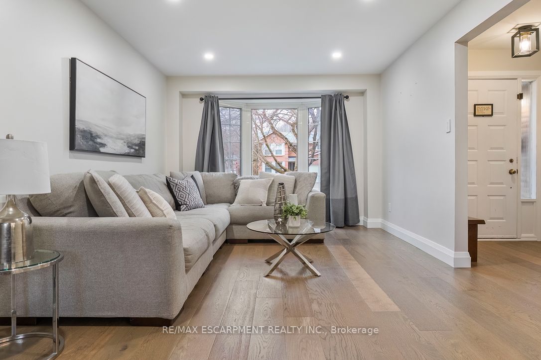 1 Parkway Place, Hamilton, ON, L9H 6K3 photo 4