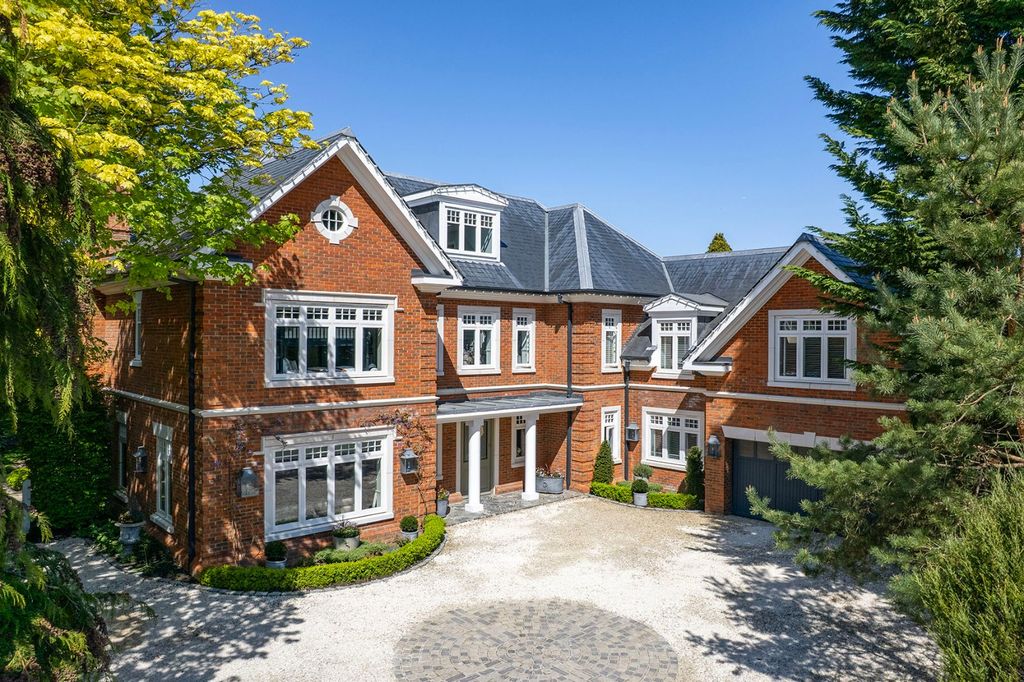 6 bed detached house for saleScotswood Close, Beaconsfield, Buckinghamshire HP9