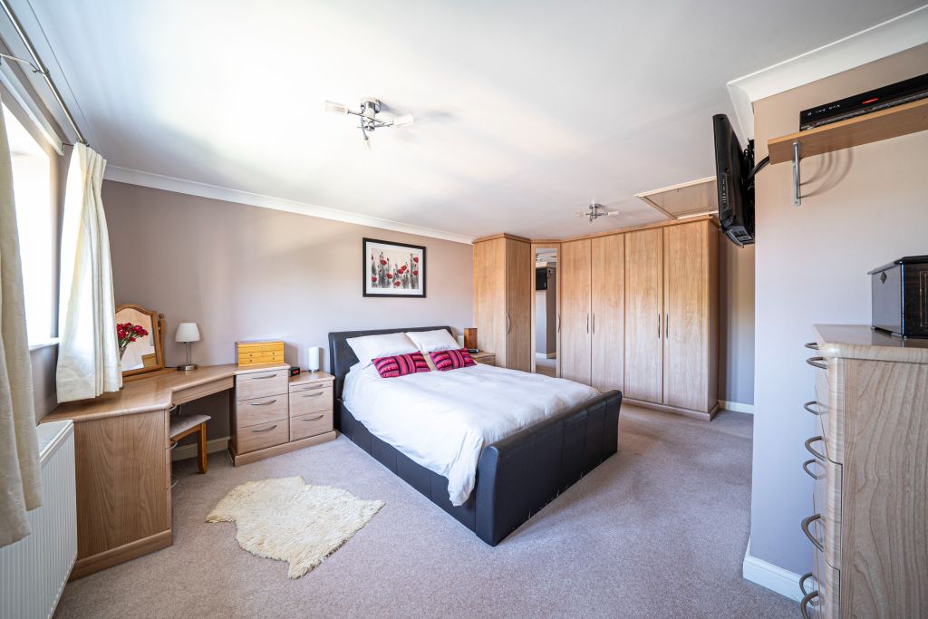 Additional image 16 of 6 bed detached house for saleElizabeth Court, Penton Corner SP11