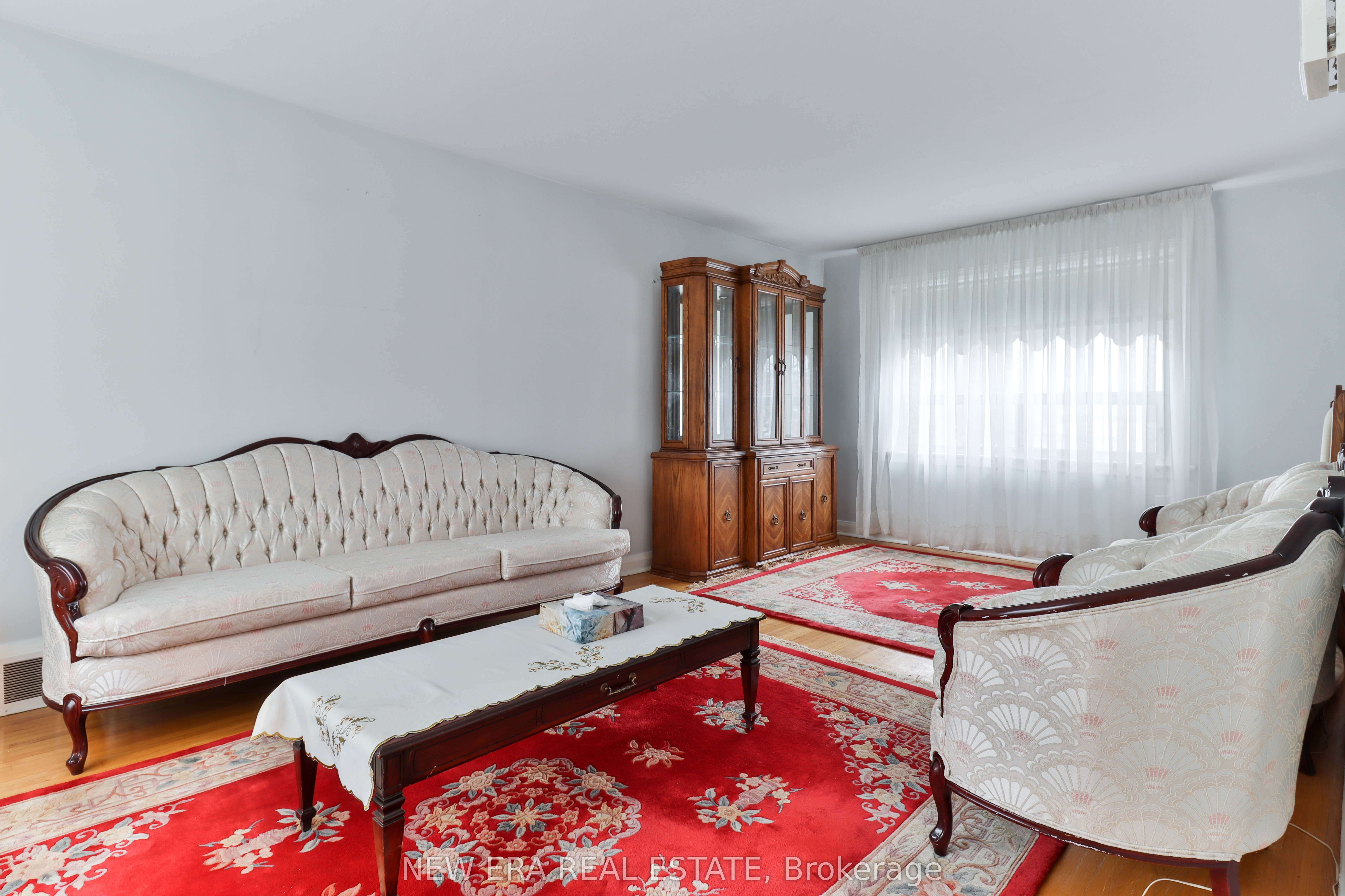 Additional image 6 of 27 Dell Park Avenue, Toronto, ON, M6B 2T5