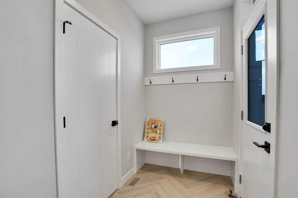 Additional image 3 of 144 Cobblestone Gate SW, Airdrie, AB, T4B5J9