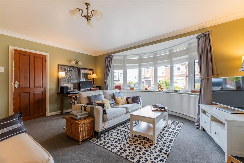 3 bed property for saleBirchfield Crescent, Victoria Park, Cardiff CF5