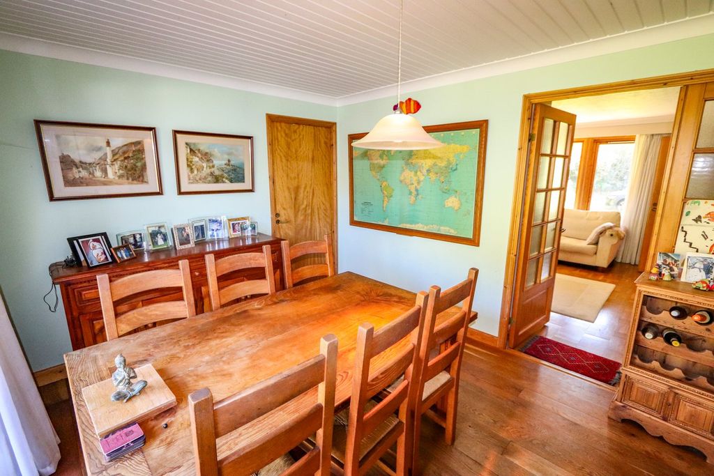 Additional image 5 of 3 bed detached bungalow for sale69 Hastings Road, Battle TN33