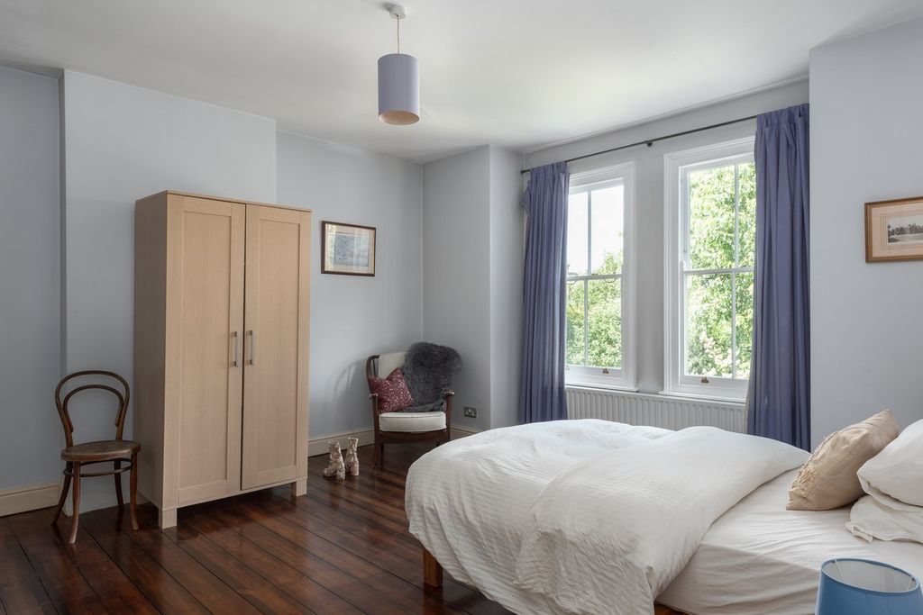 Additional image 17 of 5 bed detached house for saleBeverley Crescent, Bedford, Bedfordshire MK40