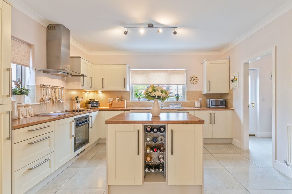 Additional image 7 of 4 bed detached house for saleBridling Crescent, Newport NP19