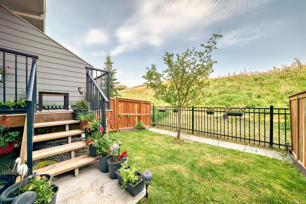 Additional image 4 of 206 Cranbrook Square SE, Calgary, AB, T3M3E3