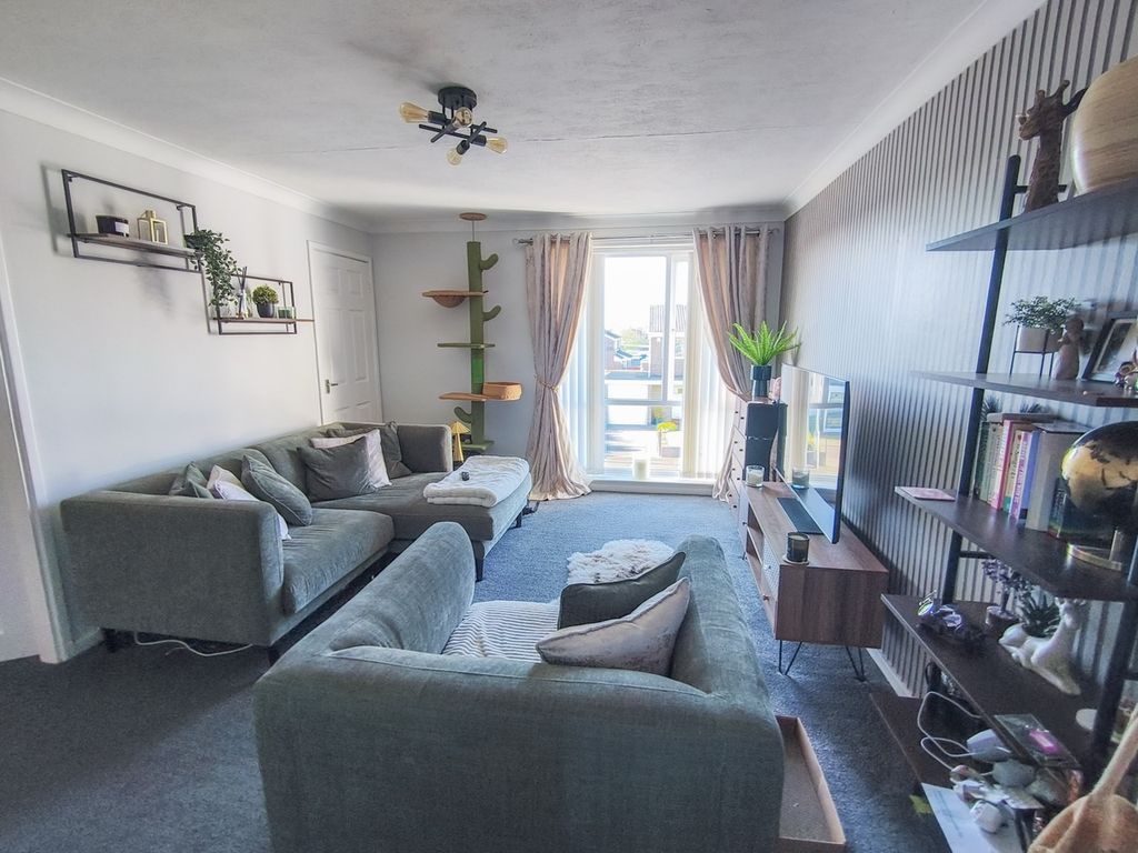 Additional image 2 of 2 bed flat for saleLyndhurst Road, North Seaton NE63