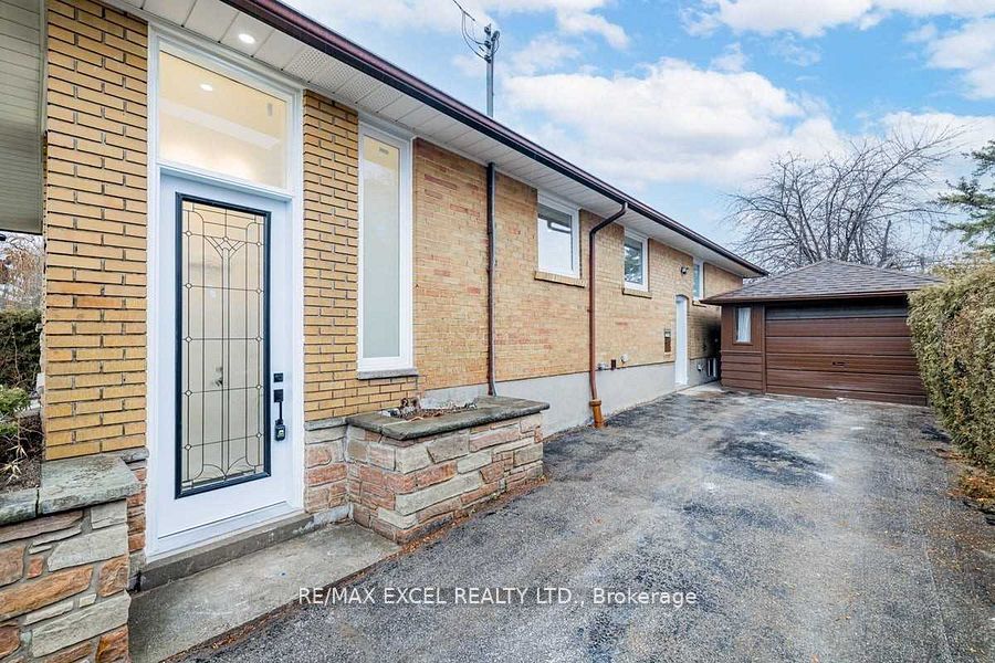 Additional image 4 of Main-6 Glaive Drive, Toronto, ON, M1P 1X6
