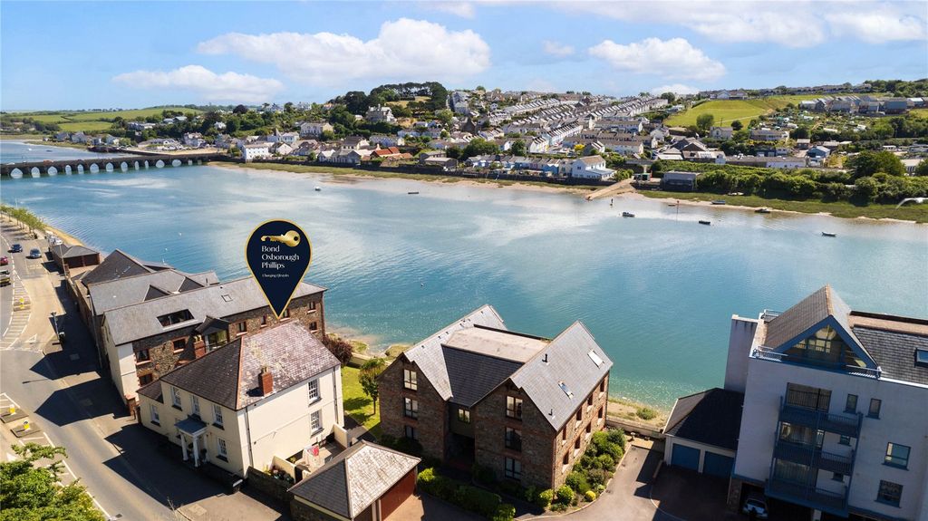 Additional image 2 of 3 bed flat for saleNew Road, Bideford, Devon EX39