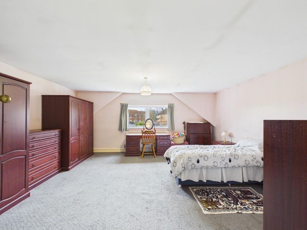 Additional image 13 of 4 bed chalet for saleHythe Road, Ashford TN24