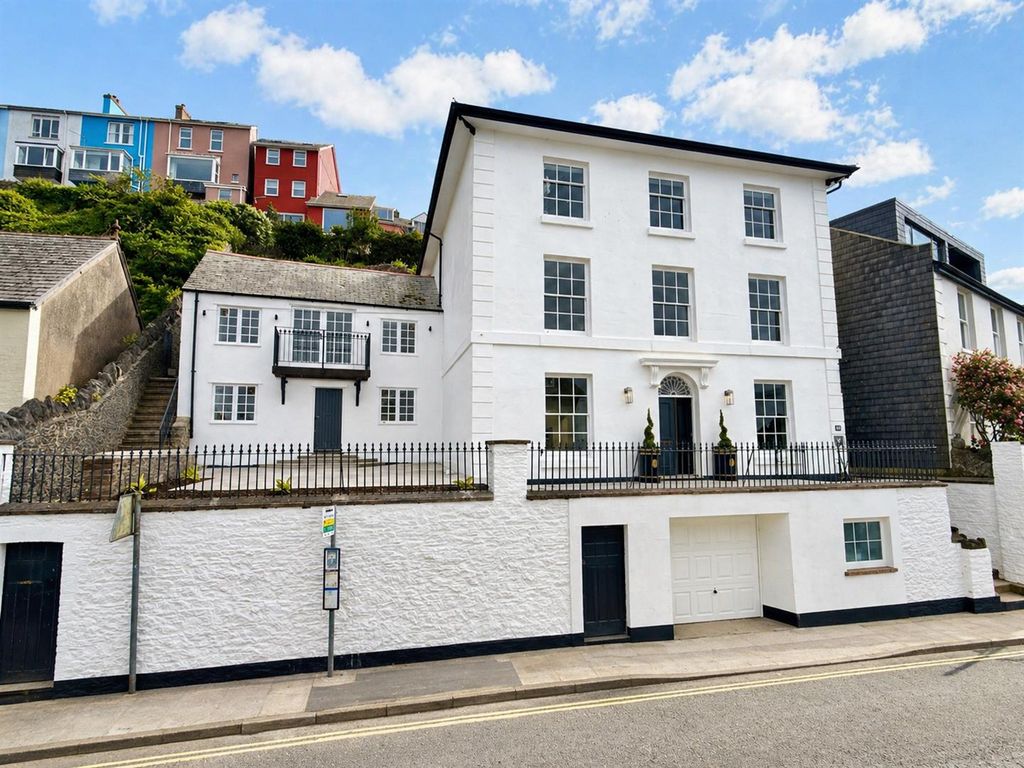 6 bed property for saleKing Street, Brixham TQ5