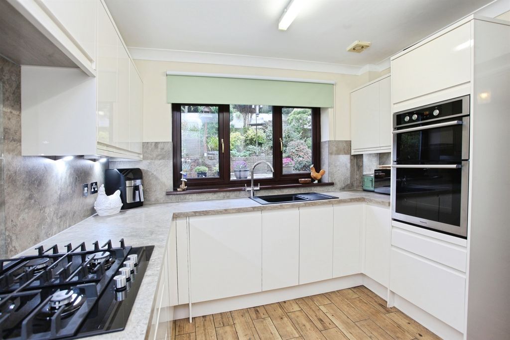 Additional image 2 of 4 bed detached house for saleCemaes Road, Crumlin, Newport NP11