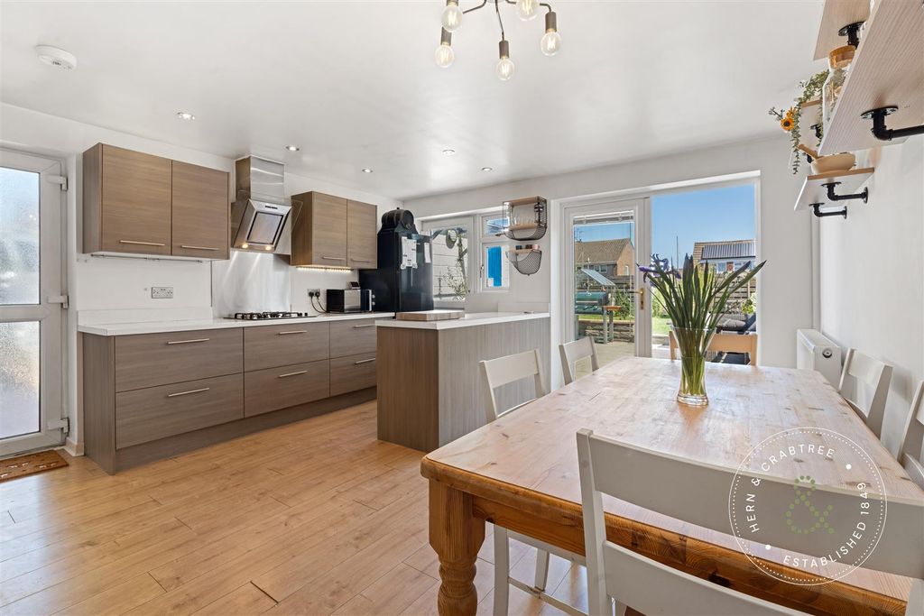 Additional image 12 of 4 bed semi-detached house for saleWell Wood Close, Cardiff CF23