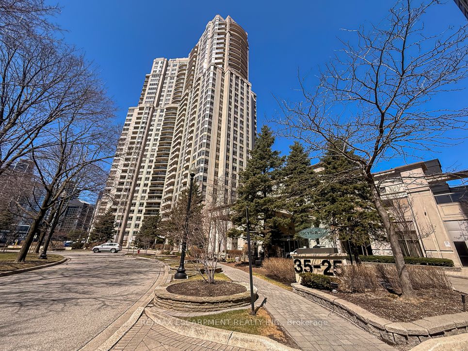 2706-35 Kingsbridge Garden Circle, Mississauga, ON, L5R 3Z3