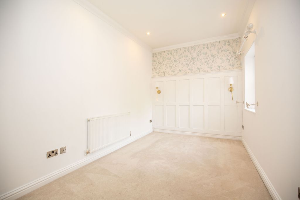 Additional image 9 of 2 bed flat for saleOrchard House, Charlotte Way, Atherstone CV9